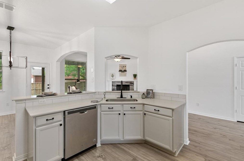 8601 Seafield Ln, Rowlett TX 75089-8311 exterior