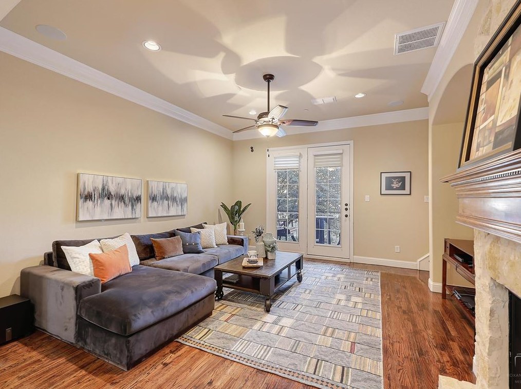 4233 Haskell Dr, Carrollton TX 75010-4280 exterior