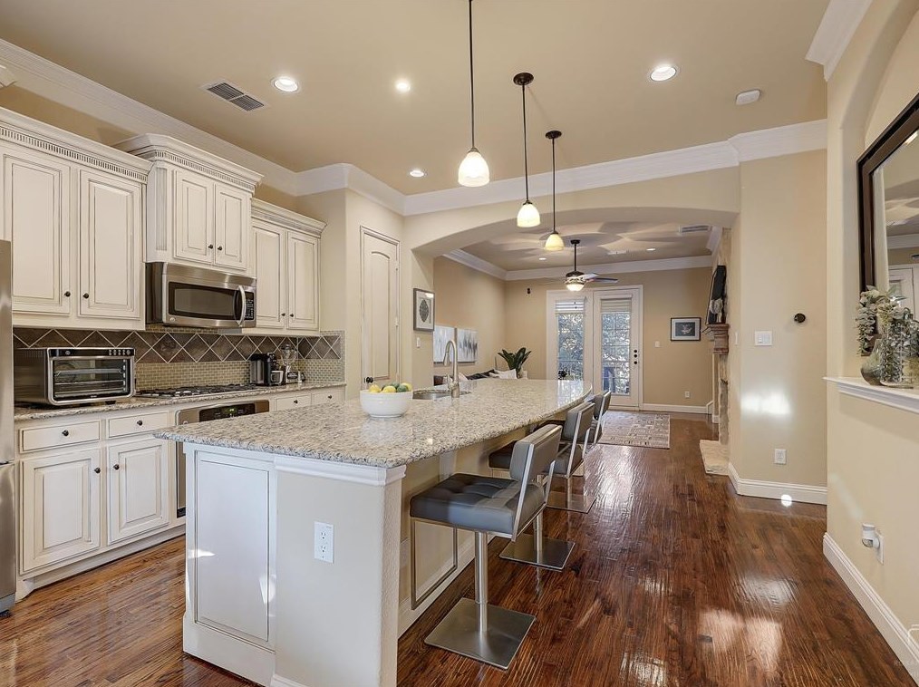 4233 Haskell Dr, Carrollton TX 75010-4280 exterior