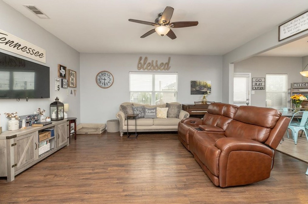 113 Dodge City Ct, Newark, TX 76071-4359