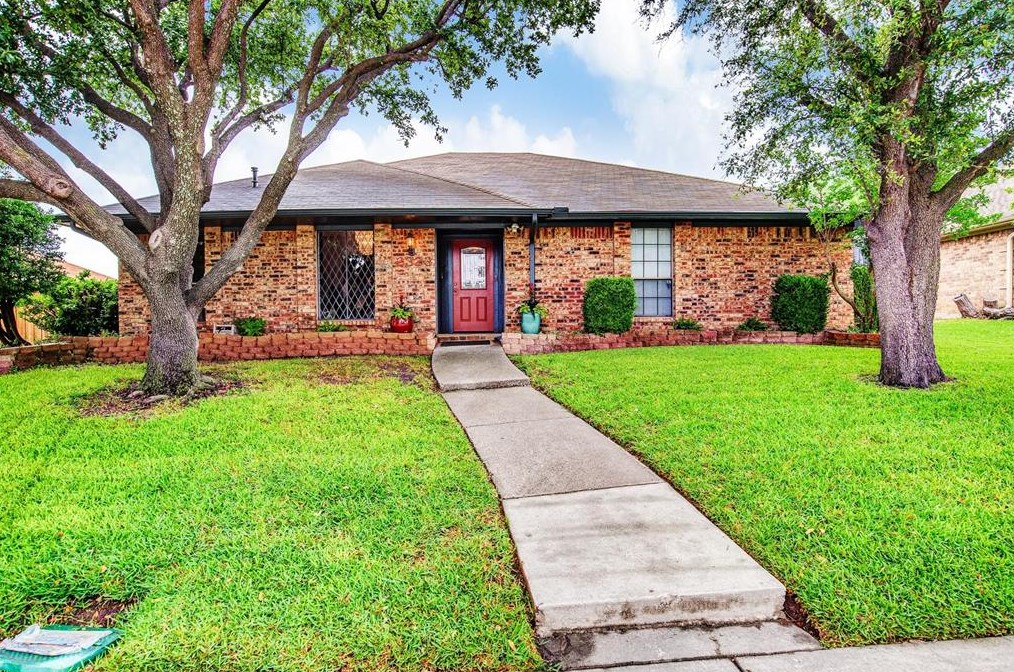 2323 Kingsridge Dr, Dallas, TX 75287-5831