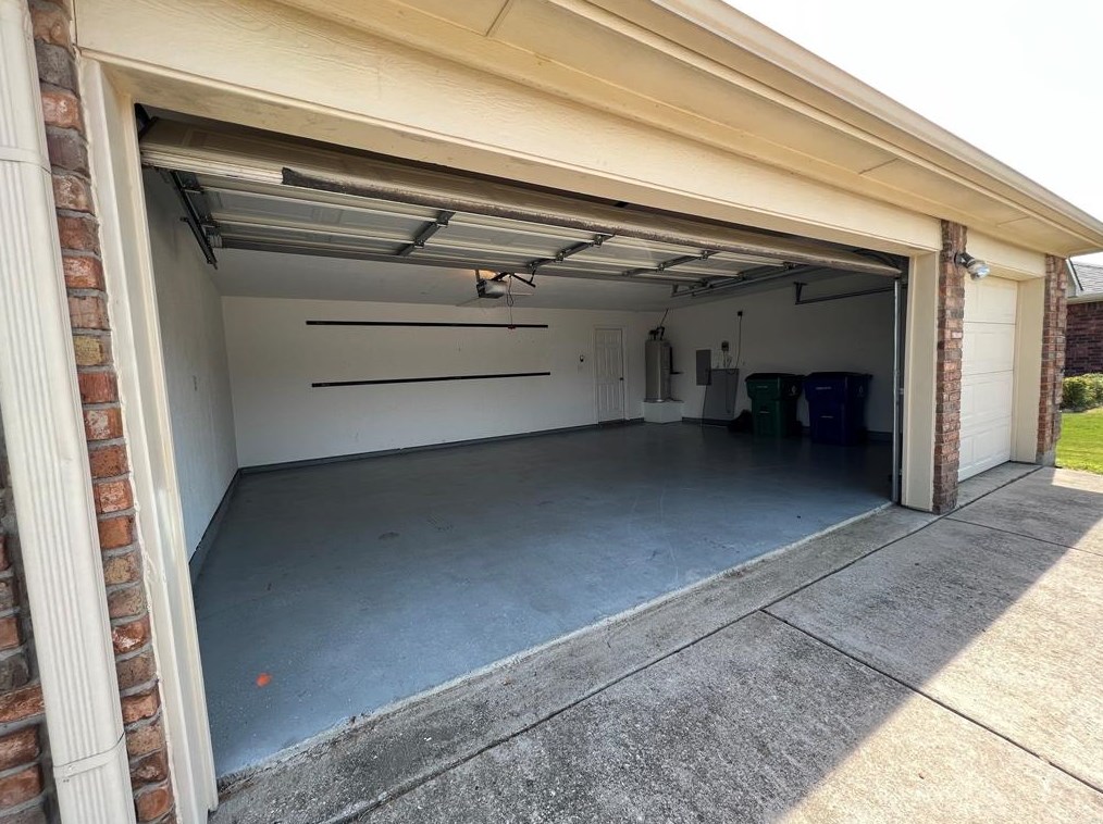 329 Valley Dr, Aubrey, TX 76227