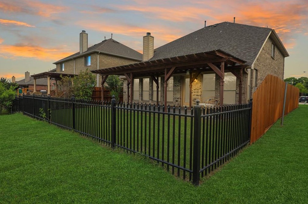 2501 Dog Leg Trl, Mckinney, TX 75069-8059