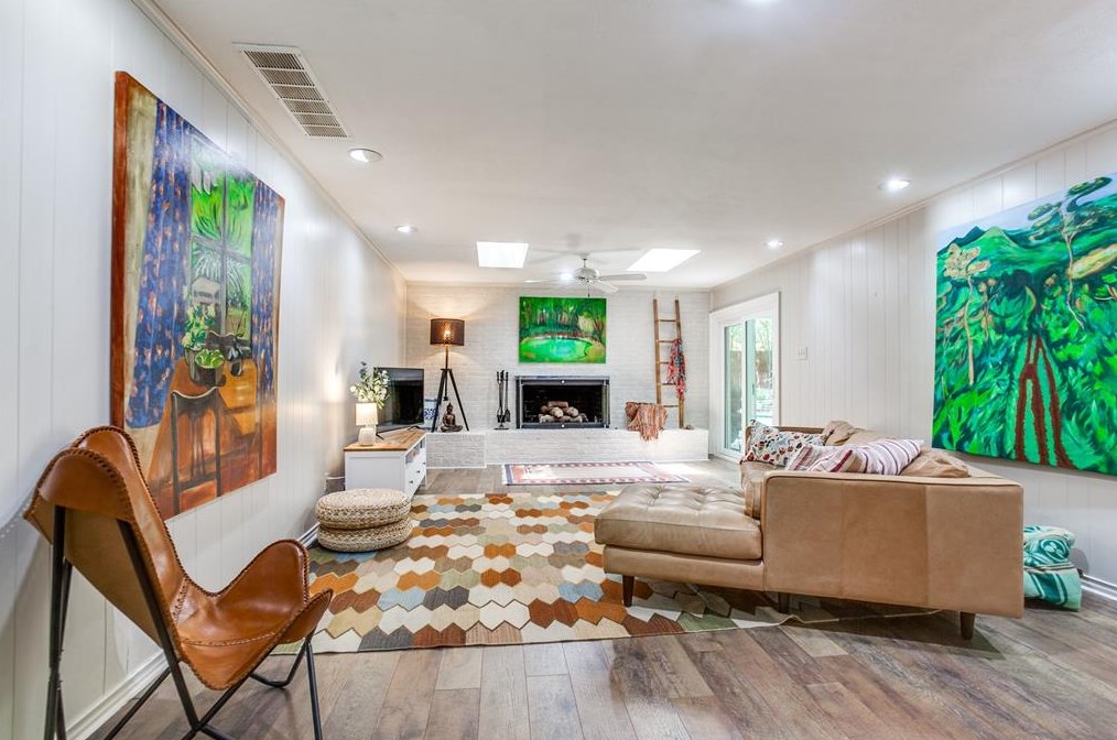 13117 Roaring Springs Ln, Dallas TX  75240-5642 exterior