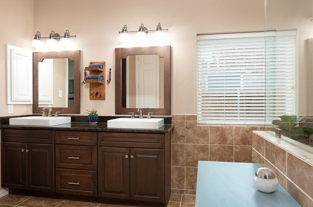 1906 Benedict Ct, Rowlett TX 75088-6702 exterior