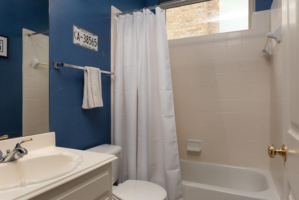 1906 Benedict Ct, Rowlett TX 75088-6702 exterior