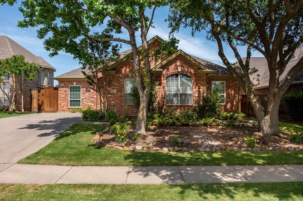 1906 Benedict Ct, Rowlett, TX 75088-6702