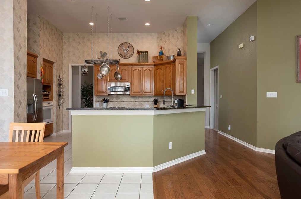 1906 Benedict Ct, Rowlett TX 75088-6702 exterior