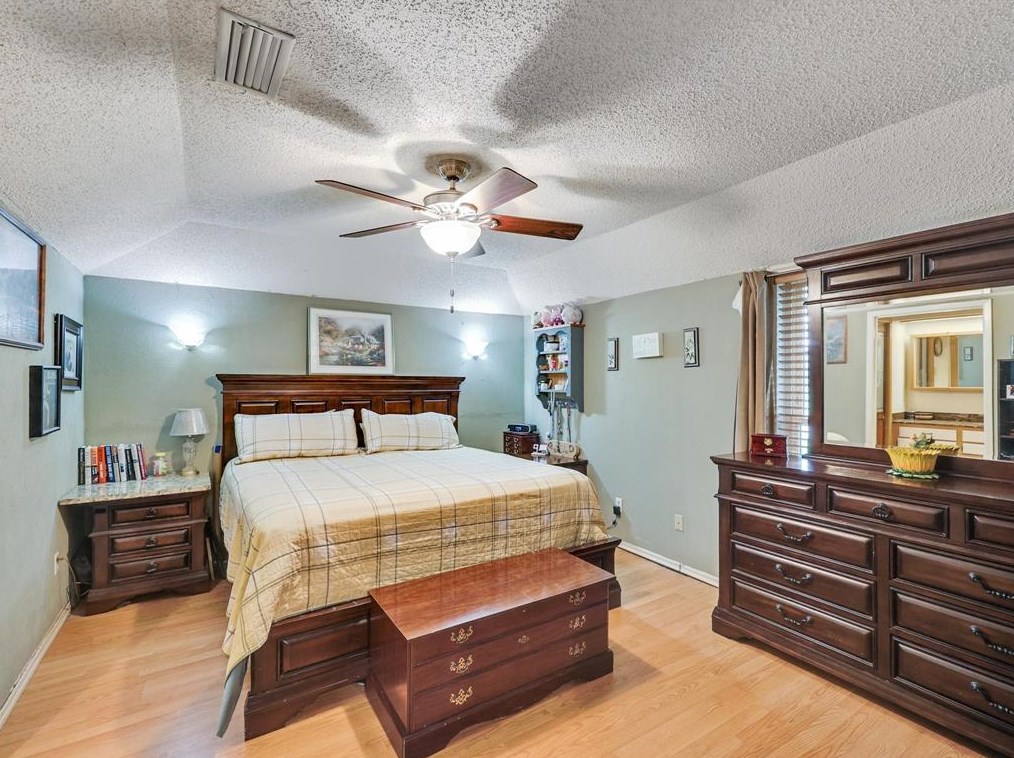 903 Via Del Sur, Mesquite TX 75150-4460 exterior