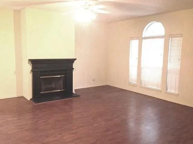 3933 Parkhaven Dr, Denton, TX 76210