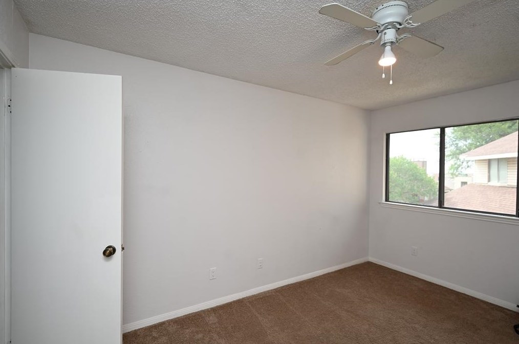 817 Via Madonna, Mesquite TX 75150-3051 exterior