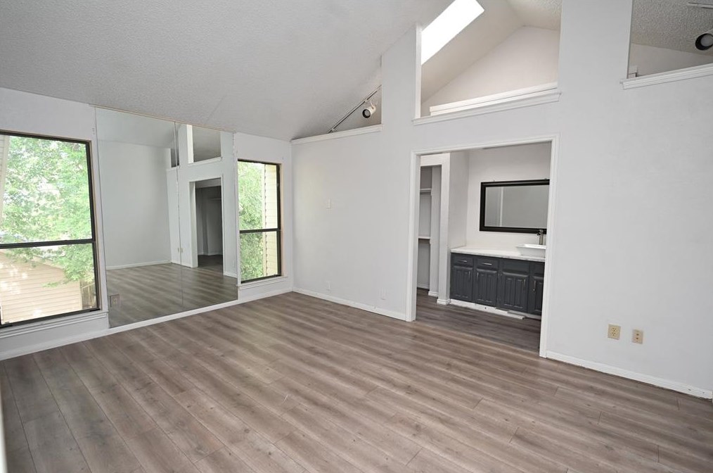 817 Via Madonna, Mesquite TX 75150-3051 exterior