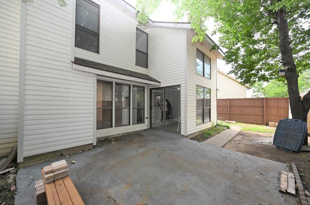 817 Via Madonna, Mesquite TX 75150-3051 exterior