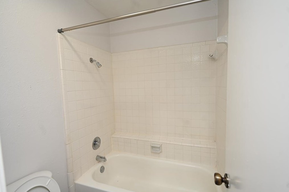 817 Via Madonna, Mesquite TX 75150-3051 exterior