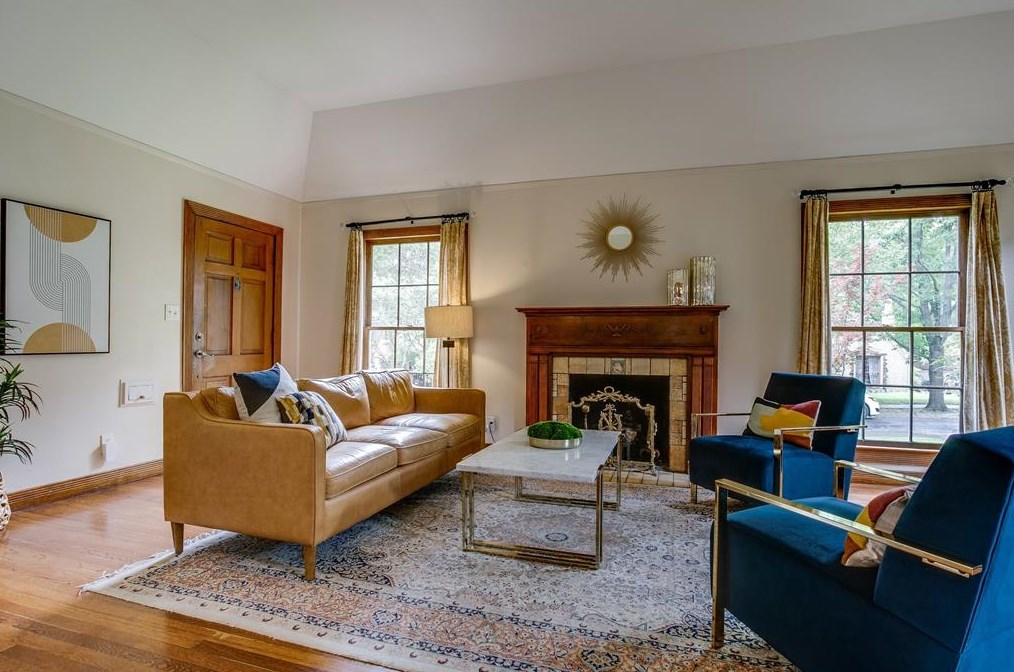 912 Valencia St, Dallas TX  75223-1329 exterior