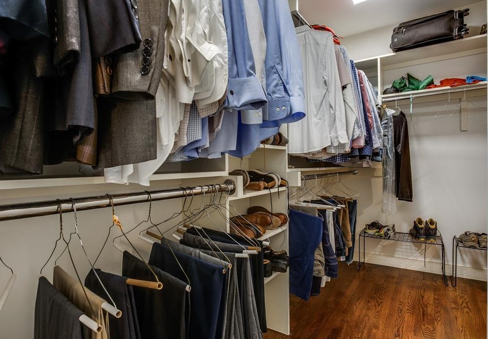 912 Valencia St, Dallas TX  75223-1329 exterior