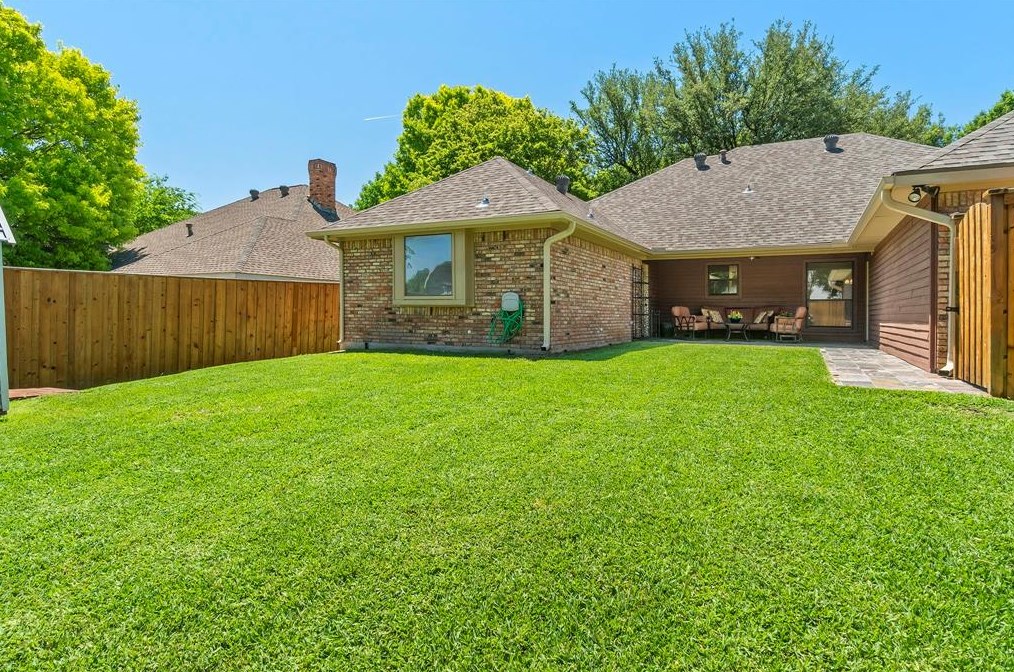 1517 Nettleton Dr, Desoto, TX 75115-7743