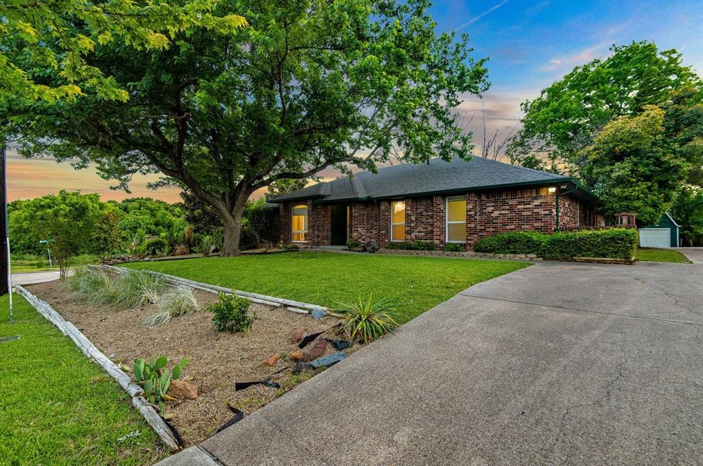 5409 Scenic Dr, Rowlett, TX 75088-4842