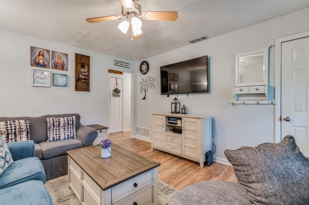 506 Desco Dr, Mesquite TX 75149-3416 exterior