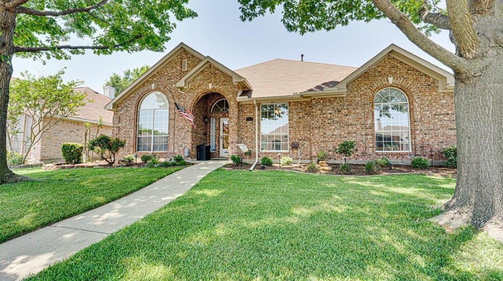 7401 Centenary Dr, Rowlett TX 75089-3065 exterior