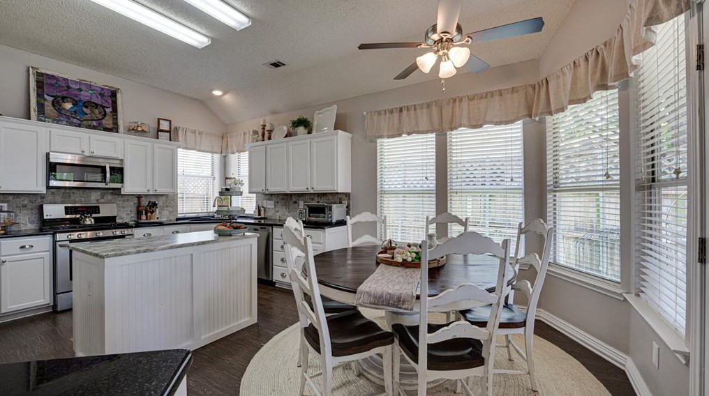 7401 Centenary Dr, Rowlett TX 75089-3065 exterior