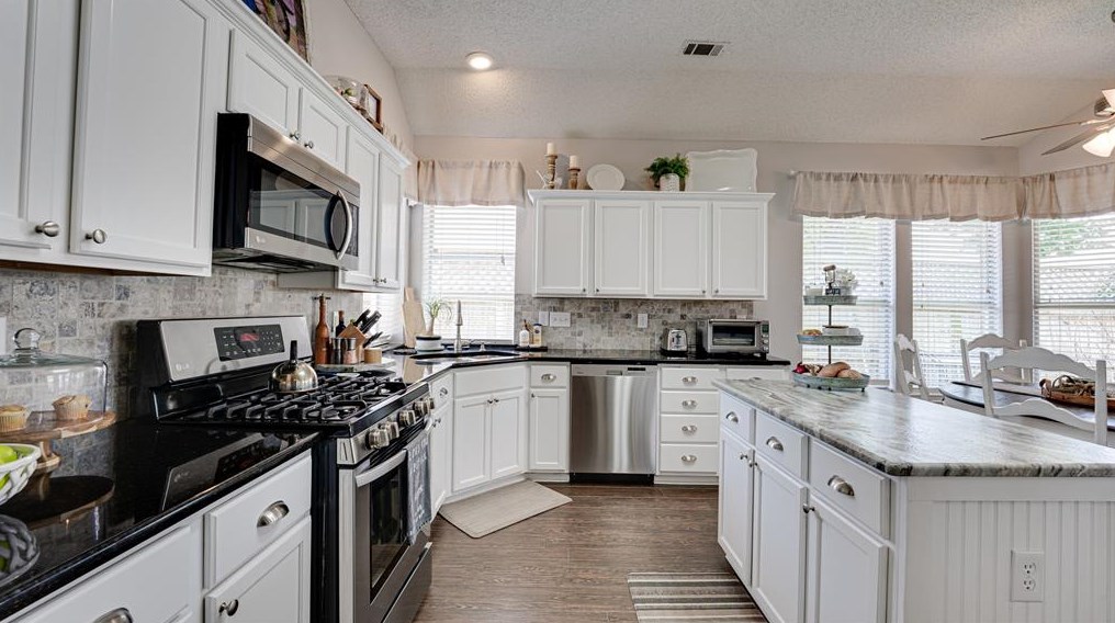 7401 Centenary Dr, Rowlett TX 75089-3065 exterior