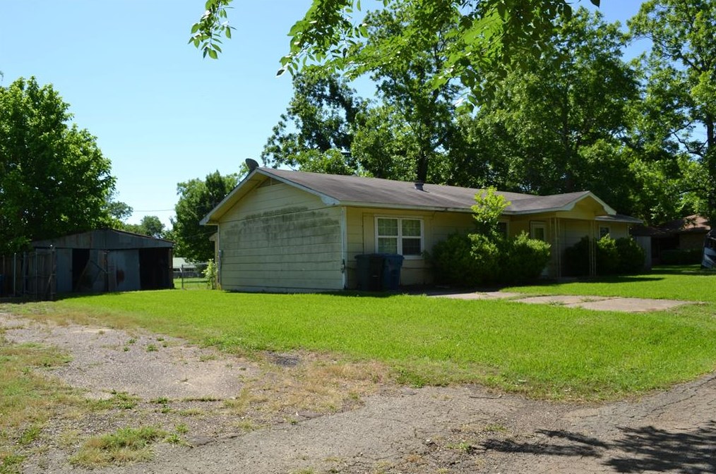 108 Smith St, Cumby, TX 75433-2008