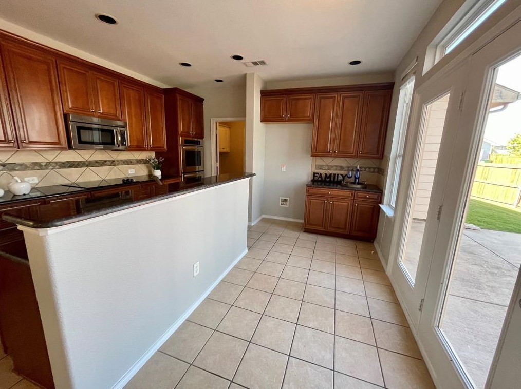 6804 Wind Row Dr, Mckinney TX 75070-8631 exterior