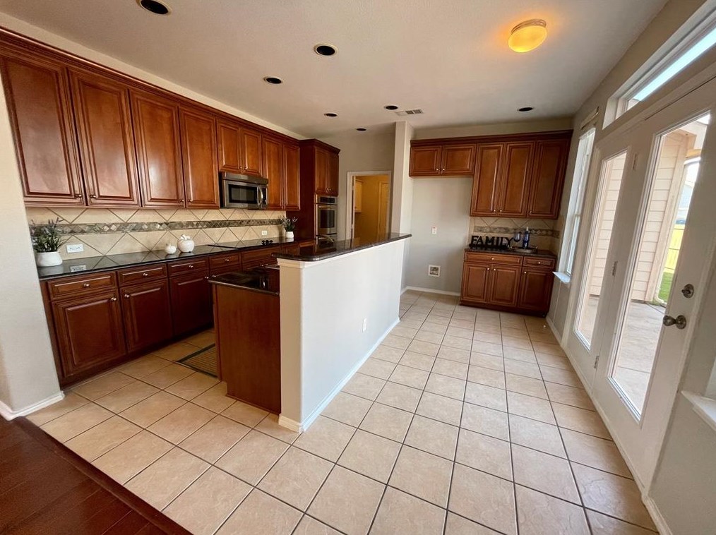 6804 Wind Row Dr, Mckinney TX 75070-8631 exterior