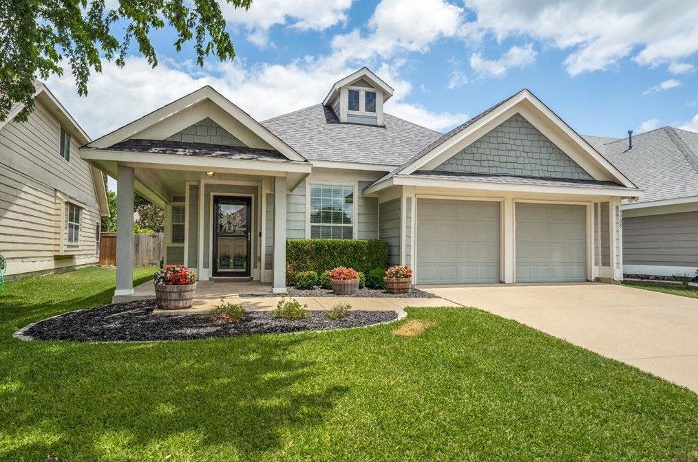 9908 Half Moon Dr, Mckinney, TX 75070-2862