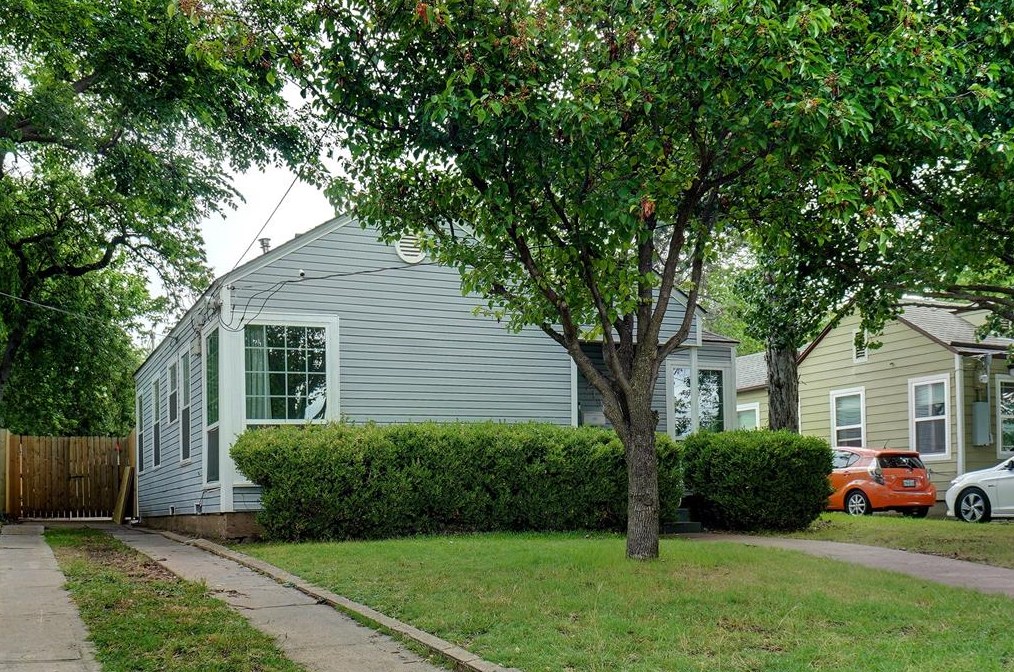 219 Hartsdale Dr, Dallas, TX 75211
