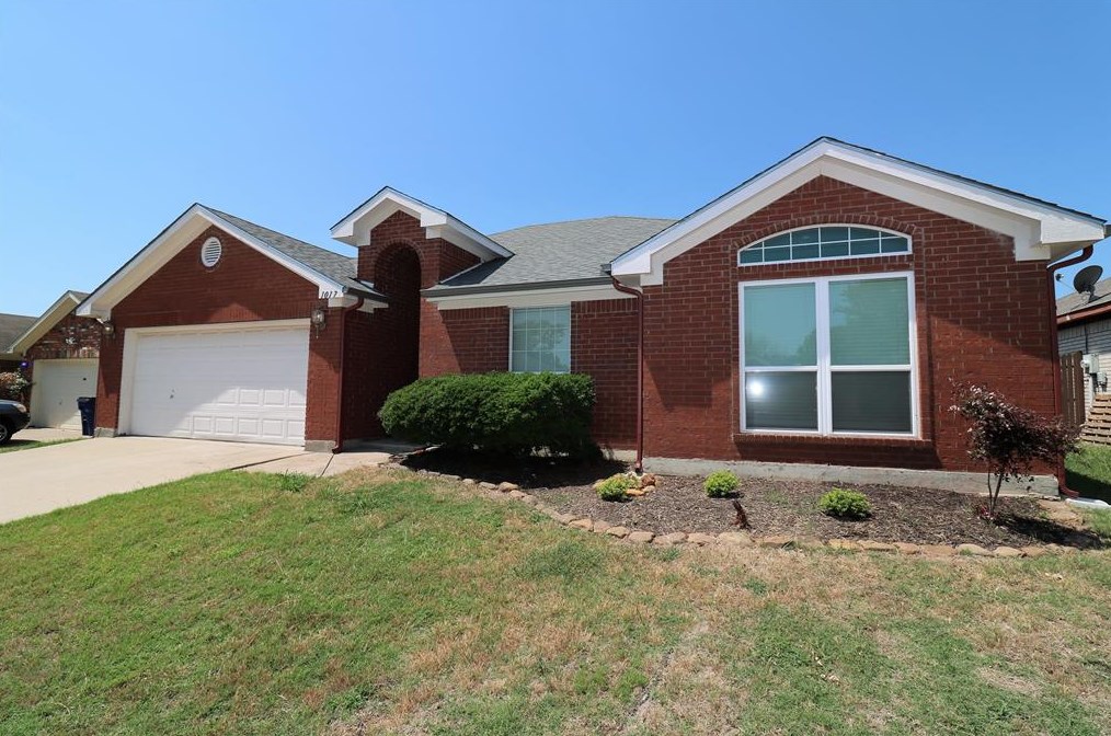 1017 Caleb St, Burleson, TX 76028