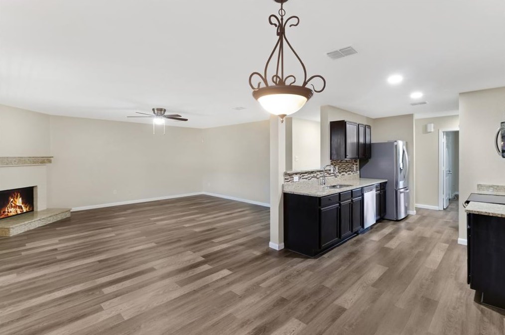 1072 Cavern Dr, Mesquite TX 75181-4418 exterior