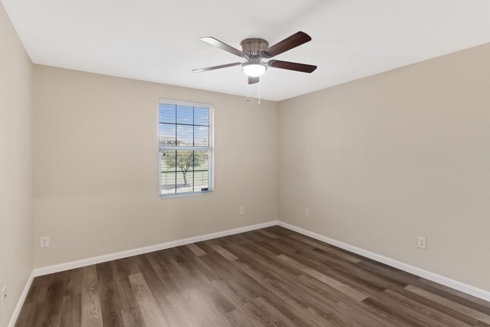 1072 Cavern Dr, Mesquite TX 75181-4418 exterior