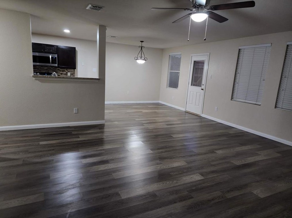 1072 Cavern Dr, Mesquite TX 75181-4418 exterior