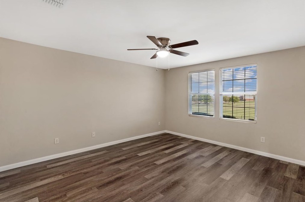 1072 Cavern Dr, Mesquite TX 75181-4418 exterior