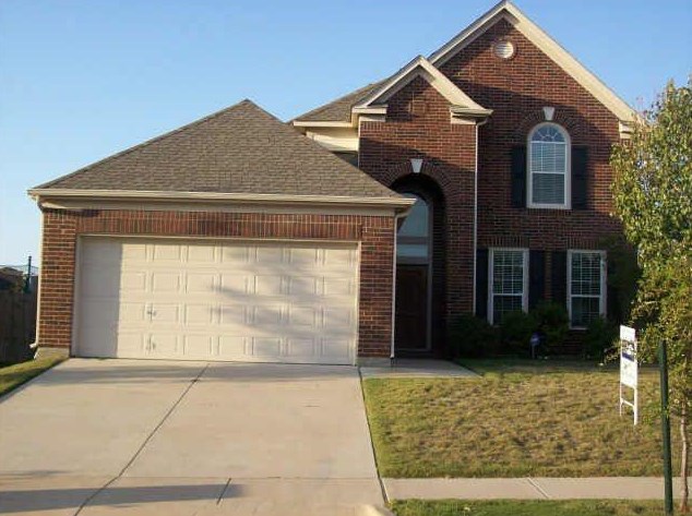 4512 Shady Hollow Dr, Fort Worth, TX 76123