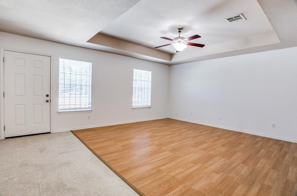 4023 E 1st St, Fort Worth, TX 76111