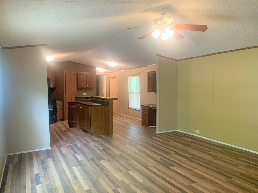 1652 Sheila Dr, Azle, TX 76020