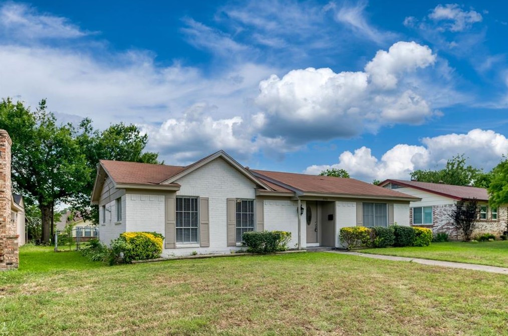 2726 Starcrest Ln, Dallas, TX 75234