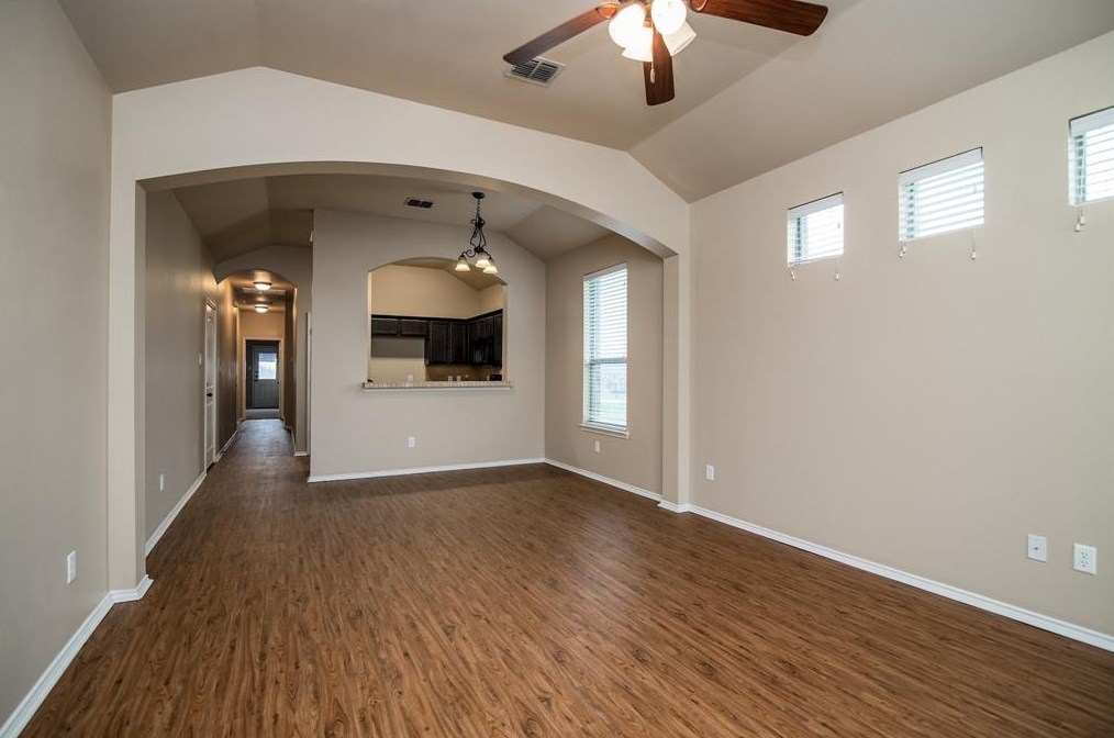 364 Armstrong Ln, Lavon, TX 75166