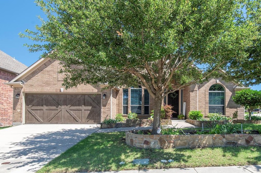 200 Oak Point Dr, Mckinney, TX 75071-5075