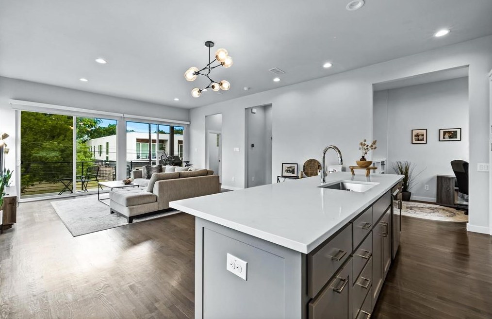 4504 Rusk Ave, Dallas TX  75204-3417 exterior