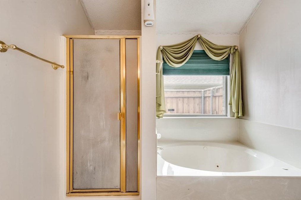 2529 Buck Dr, Mesquite TX 75181-1684 exterior