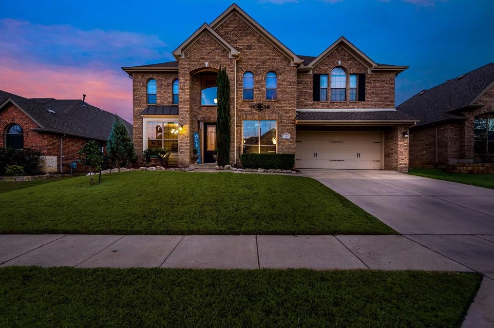 427 Bristol St, Roanoke, TX 76262