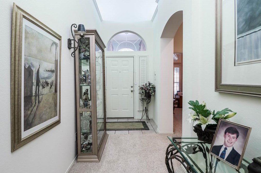 18634 Tall Oak Dr, Dallas, TX 75287-4046