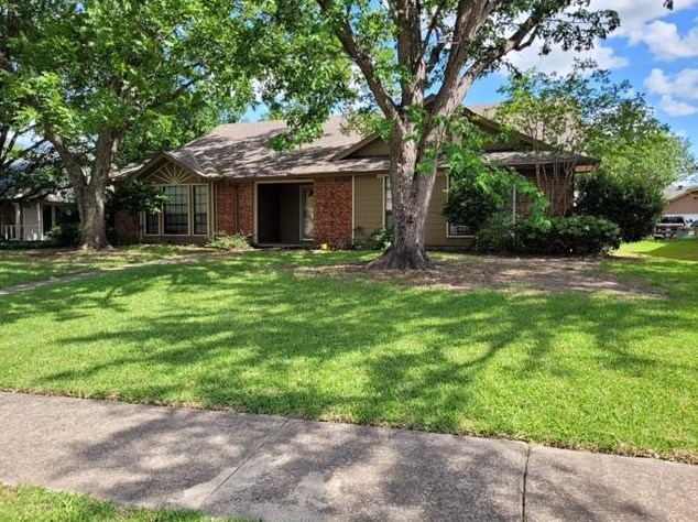 246 Creekside Ln, Coppell, TX 75019-3550