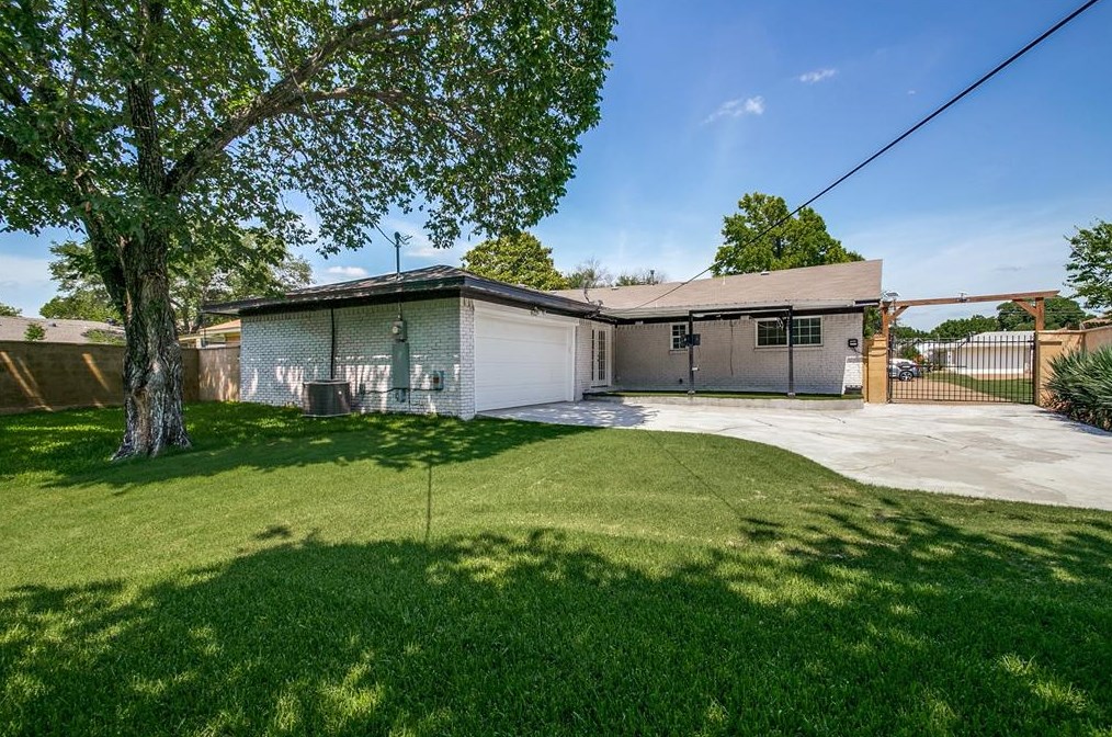 1315 Stevens Rdg Dr, Dallas TX 75211-1739 exterior