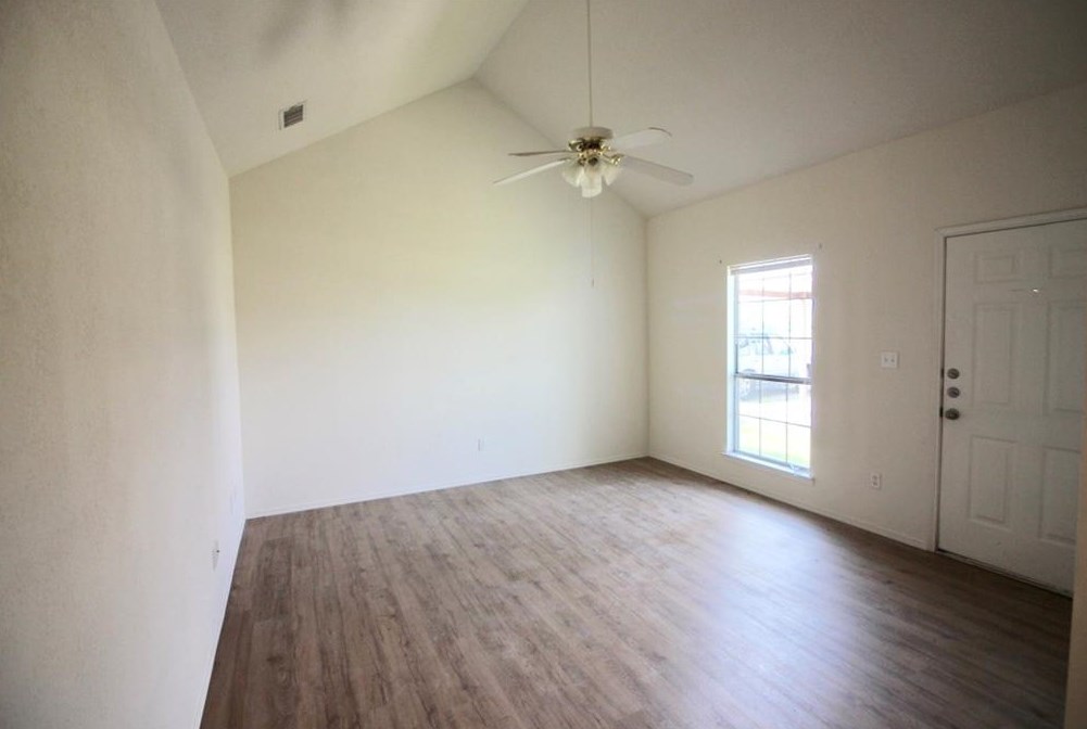 114 Collett Ct, Weatherford, TX 76088