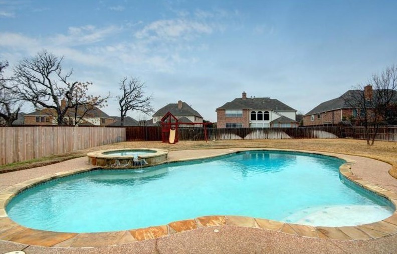 1713 Redwing Dr, Grapevine, TX 76092